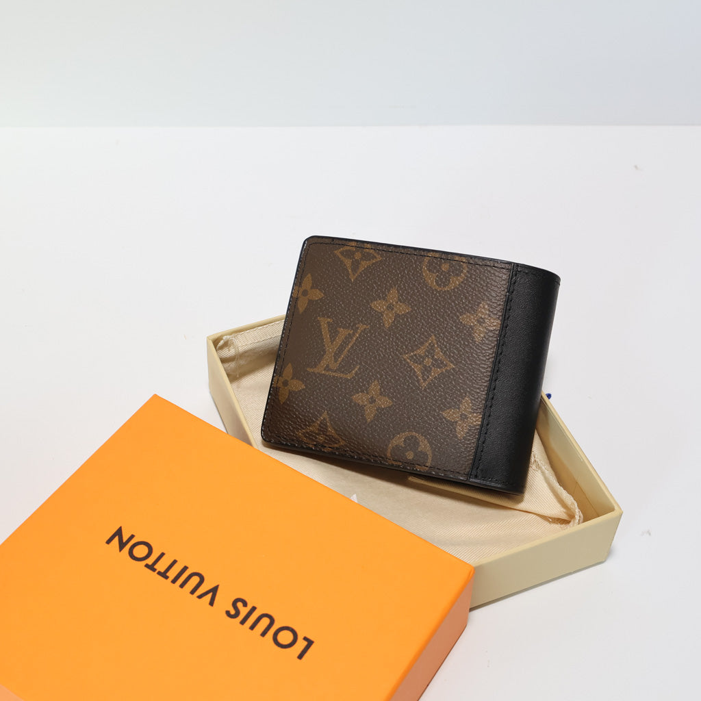 Louis Vuitton Mens Bifold Wallet