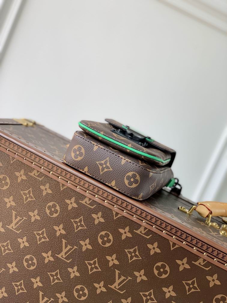LV Utility Phone Bag Fashion Leather