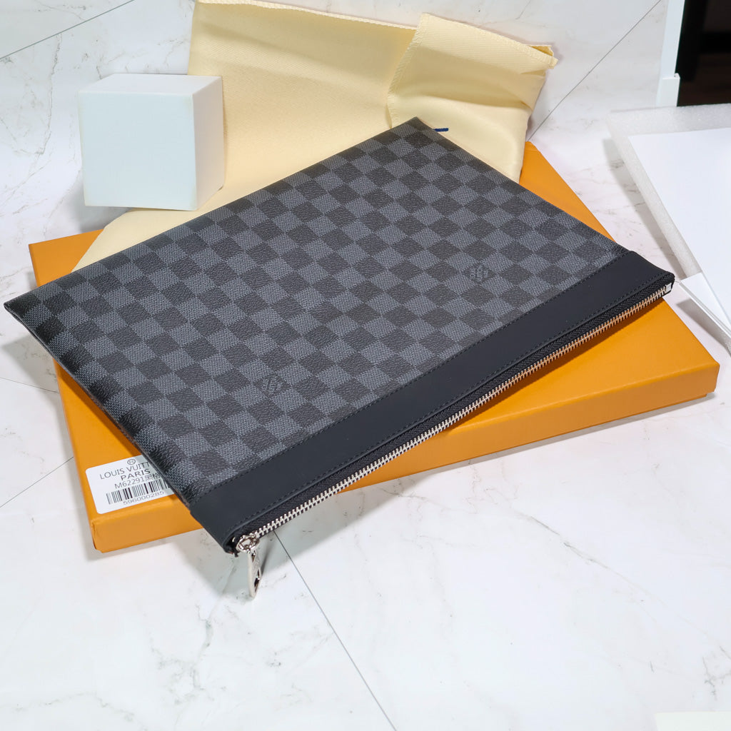 LV Daily Pouch
