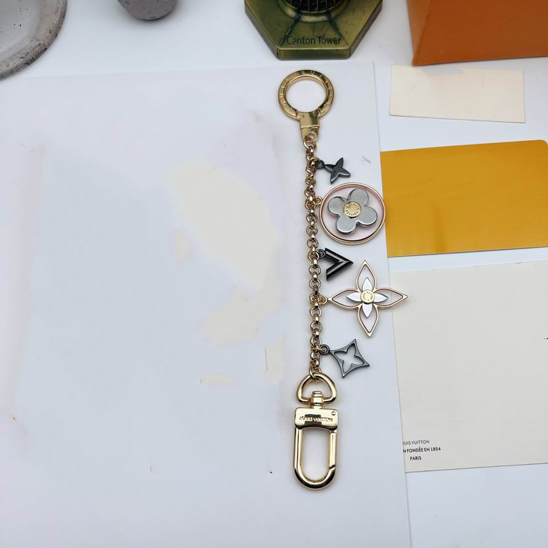 LV Keychain&mdash;Stylish Ornament &amp; Trendy Bag Charm Design