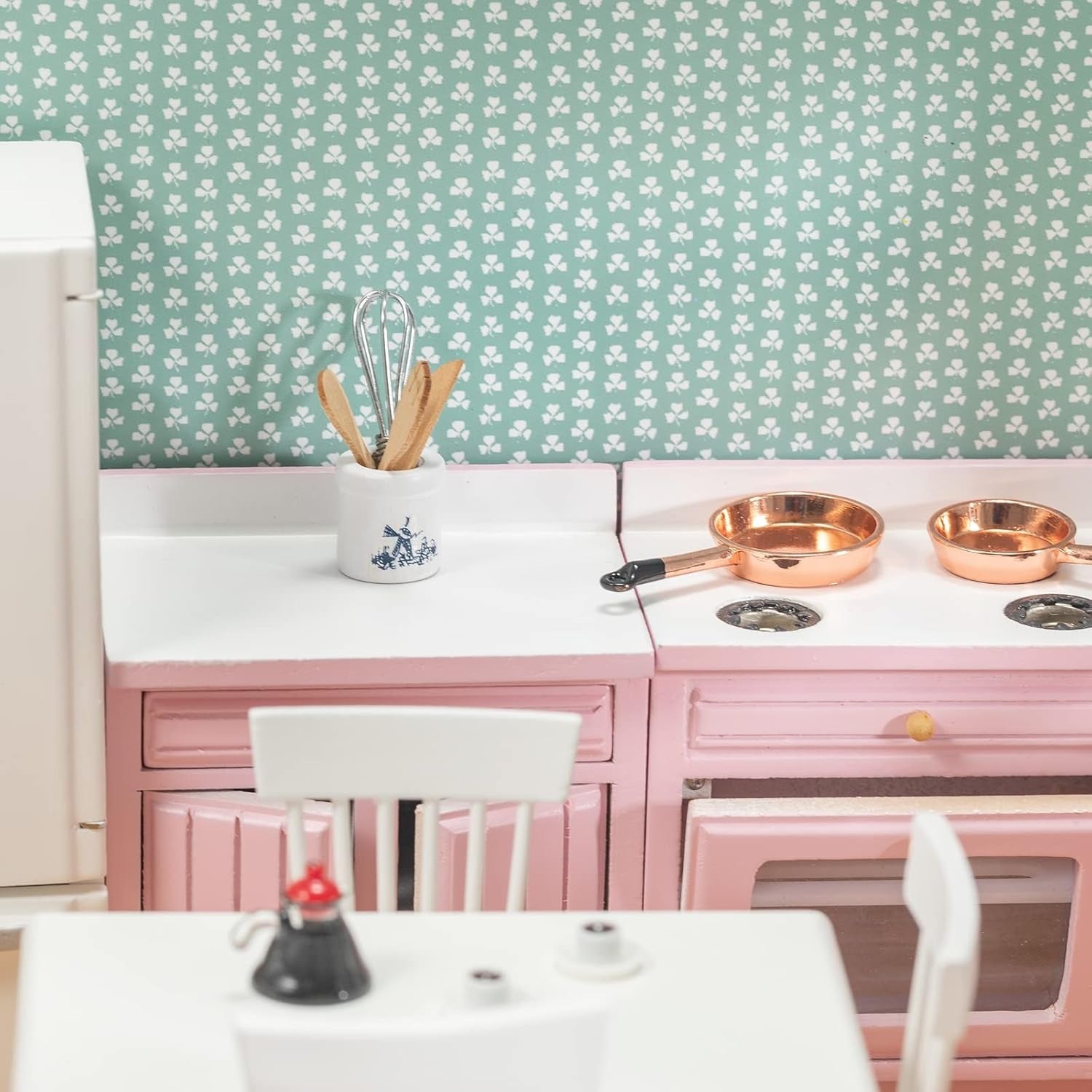 Wooden Kitchen Set – Miniature 1:12 Dollhouse Furniture (Pink)