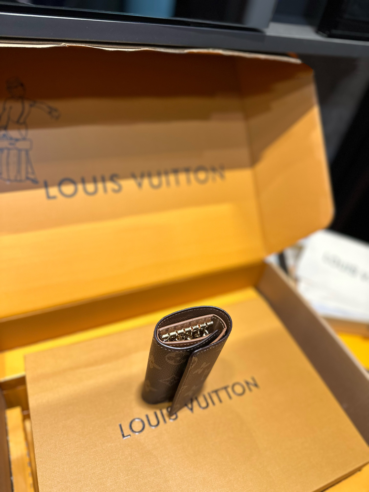 Louis Vuitton 6 Key Holder